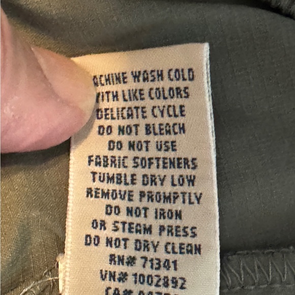 L.L. Bean Khaki Green Shorts-Womens Size Large - Picture 5 of 6